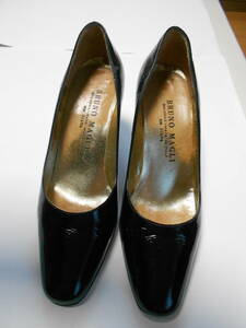 BRUNO MAGLI* Italy made * enamel * high heel *23cm*