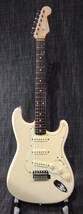 エレキギター Fender Japan Stratocaster_画像2