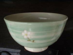 有田・波佐見・毎日、三度、楽しいお茶碗・そば柄野花緑色１個