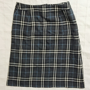 ◆329 BURBERRY BLUE LABEL　ブルーラインの膝丈スカート　38