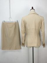 Vintage GIVENCHY ジバンシイ　レディース　ベージュ　スパンコール装飾　スカートスーツ セットアップ　上下　38表記_画像2
