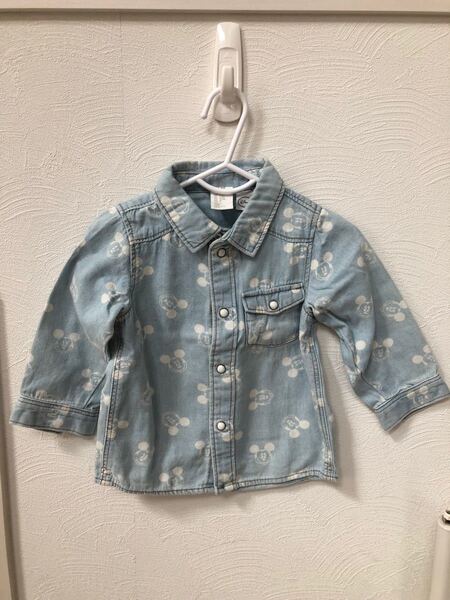 値下げしました。H&M 6-9M ミッキーデニムシャツ