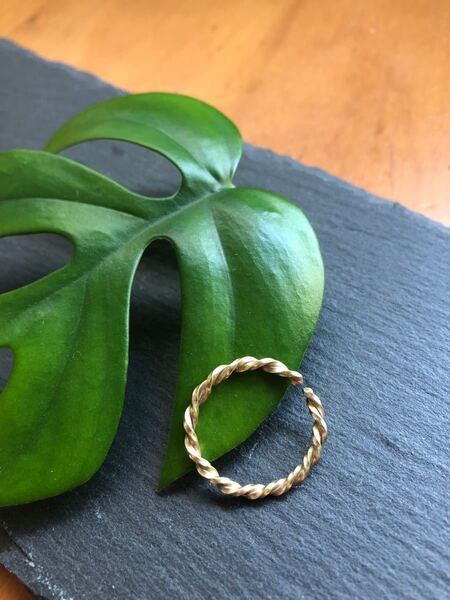 真鍮 細リング(ひねり) メンズ ハンドメイド
