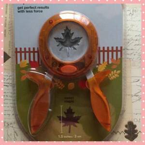 Fiskars craft punch maple leaf XL size leaf .. maple 