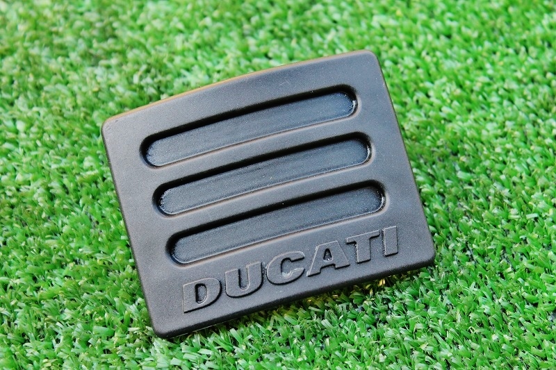 ドゥカティ DUCATI エンブレム エアーバルブキャップ エアバルブキャップ 848 ストリートファイター 851SP2 851ストラーダ 899パニガーレ ドゥカティ DUCATI エンブレム エアーバルブキャップ エアバルブキャップ 848 ストリートファイター 851SP2 851ストラーダ 899パニガーレ