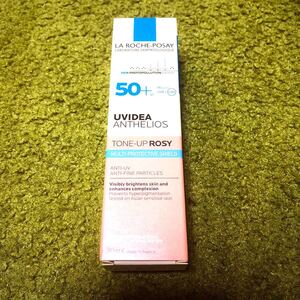 ラ ロッシュ ポゼ UVイデア XL プロテクショントーンアップ ローズ30ml