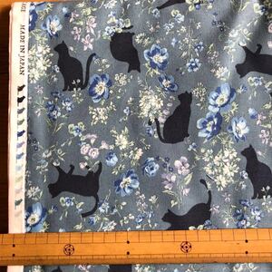生地 ネコ柄x花柄 スモークブルー 20cm