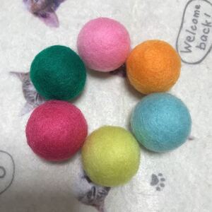 猫のおもちゃ☆ニャン玉☆鈴入り羊毛フェルトボール