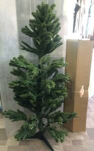 【G-11】　　クリスマスツリー 約 140cm
