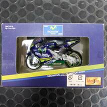 ホンダ　ＲＣ２１１Ｖ　２００５　＃１５　セテ・ジベルノー (Sete Gibernau)　Team Movistar Honda MotoGP　１／１８スケールマシンモデル_画像2