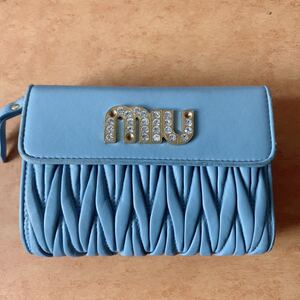 MIUMIU財布