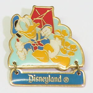  Disney Donald badge kite kite DL Disney Land USA 1980 period front half 