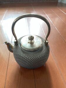 純銀製霰湯沸骨董茶道具伝統工芸容量1リット煎茶道具 湯沸 