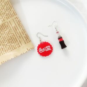 韓国デザイン おもしろいピアスーコカコーラ 銀s925