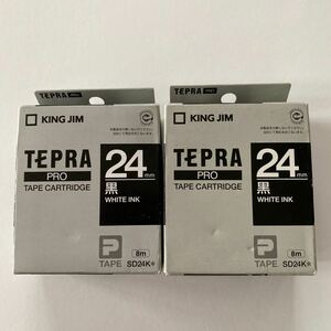 「テプラ」PROテープカートリッジ SD24K 24mm （ビビッド・黒・白文字）