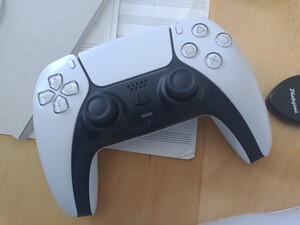 PS5 コントローラー 本体のみ ドリフト現象