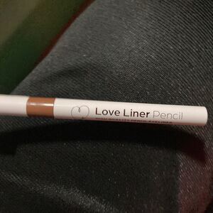 ラブライナー クリームフィットペンシル