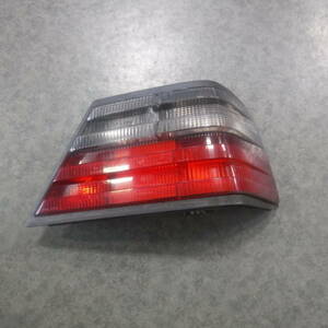  Mercedes Benz Benz E Class W124 right tail lamp original E500 right tale lense E280 latter term lens lamp part removing car equipped 