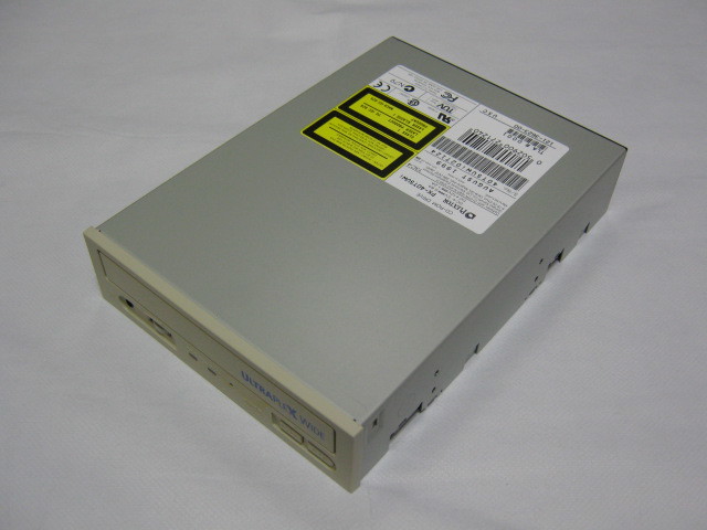 最高の SCSI CDRW-S124 【動作品】BUFFALO CD-RW PX-W124TSi Plextor製ドライブ搭載 drive -  外付けCD-R/RWドライブ - labelians.fr
