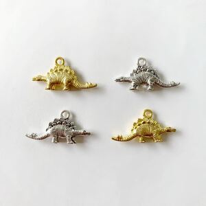 チャーム*4個セット*恐竜*ステゴサウルス*ハンドメイド*キーホルダー*ダイナソー