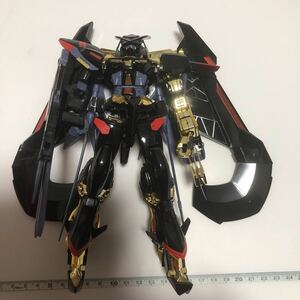 ガンダムseed ガンダムアストレイ　ゴールドフレーム　アマツ