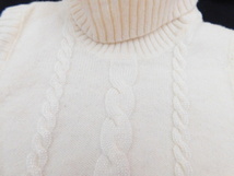 P43 ミッシェルクラン MICHEL KLEIN 新品 毛混 ハートボタンに縄編み セーター サイズ150_画像2