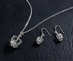 クラウンネックレス＆ピアスセット 王冠モチーフ CROWN Silver