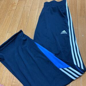 adidas ジャージパンツ