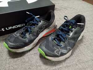 UNDER ARMOUR(アンダーアーマー)Charged Bandit シューズ/スニーカー(25.5cm)ランニングなどに