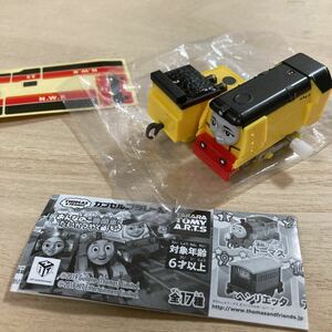 トーマス　カプセルプラレール　おんなのこ機関車だいかつやく編！　レベッカ