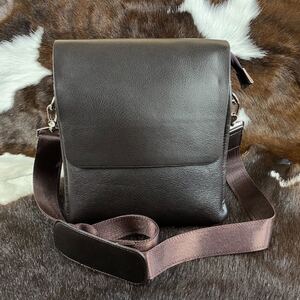 新品 ショルダーバッグ メンズ 仕事 通勤 縦長 ボディバッグ 斜め掛け 肩掛け 軽量 メッセンジャーバッグ カジュアル