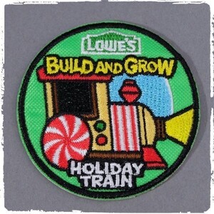 PF26 LOWE'S BUILD AND GROW HOLIDAY TRAIN 丸型 ワッペン パッチ ロゴ エンブレム 輸入雑貨 機関車 刺繍