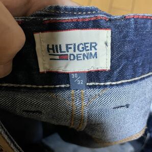 人気！TOMMY HILFIGER DENIM ヴィンテージ加工ストレートデニムの画像4