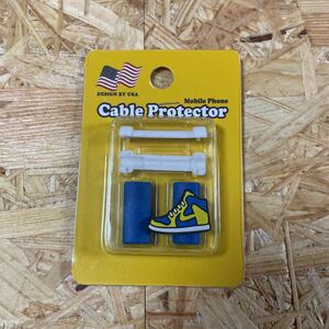 スニーカー USB CABELE PROTECTOR アメリカ雑貨　ケーブルプロテクター