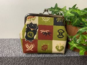 ハンドメイド 招き猫柄がま口 ポーチ 緑 ポケット無し