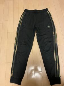 adidas ジャージパンツ
