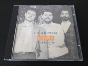 レア廃盤　オリジナル盤　GYARFAS ISTVAN TRIO　LIVE AT THE JAZZ CAF?　PCD C0004　レア本掲載