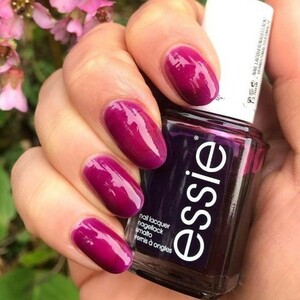 essie 1564 Sweet Not Sour