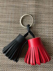 チャーム ストラップ バッグチャーム タッセル キーホルダー 本革 黒&赤