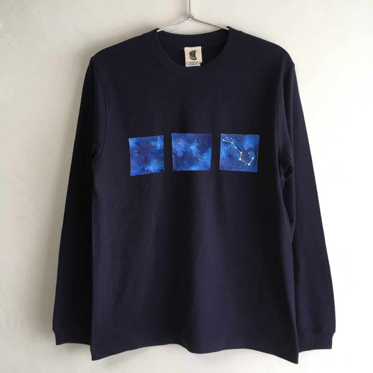 Big Dipper Pattern T-shirt Navy M size Hand-drawn long-sleeved T-shirt with ribbed sleeves Long T Seven stars Space, T-Shirts, Long sleeve, Medium size