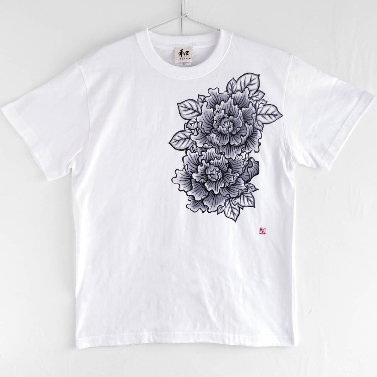 メンズ Tシャツ XLサイズ 牡丹柄手描きTシャツ ホワイト 手描きで描いた牡丹の花柄Tシャツ 和柄, XLサイズ以上, 丸首, 柄もの