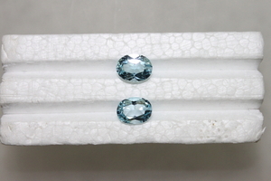  blue topaz, oval fa set 2 piece (6mm×8mm) exist sasi hole 