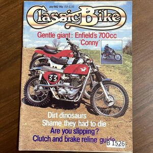 B1526　1982年　「Classic Bike」クラシックバイク 英国 旧車 雑誌　ヴィンテージバイク　英国車 　　ビンテージ　自動車