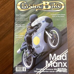 B1621　1999 年　「Classic Bike」クラシックバイク 英国 旧車 雑誌　ヴィンテージバイク　英国車 　　ビンテージ　自動車