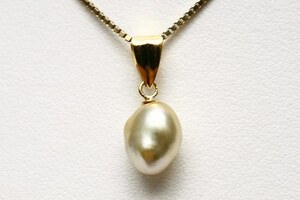  south . White Butterfly pearl pearl pendant top kesi7mm natural Gold color K18 made 