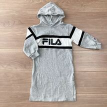 ￥4290 即決 美品 FILA 切替ロゴワンピース 110サイズ 女の子 スウェット パーカー グレー 120 ワンピ トレーナー_画像1