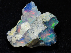 * opal. raw ore *8.9ct/18.1mm* natural stone . white stone * mineral raw ore *echio Piaa n opal *