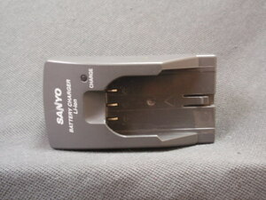 SANYO charger VAR-L10 postage 220 jpy from 