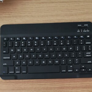 ワイヤレスキーボード