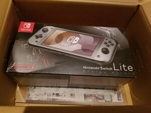 休日は朝から晩までゲーム三昧 Nintendo Switch Lite ディアルガ・パルキア